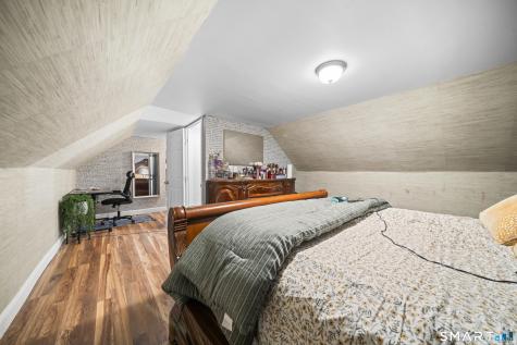 21 Highland Avenue East Haven CT 06512