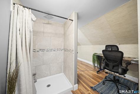 21 Highland Avenue East Haven CT 06512