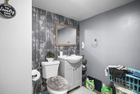 21 Highland Avenue East Haven CT 06512