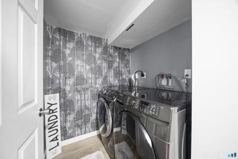 21 Highland Avenue East Haven CT 06512