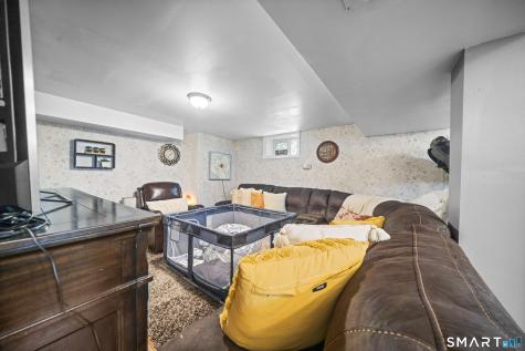 21 Highland Avenue East Haven CT 06512