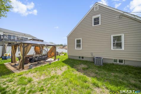 21 Highland Avenue East Haven CT 06512