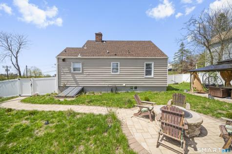 21 Highland Avenue East Haven CT 06512
