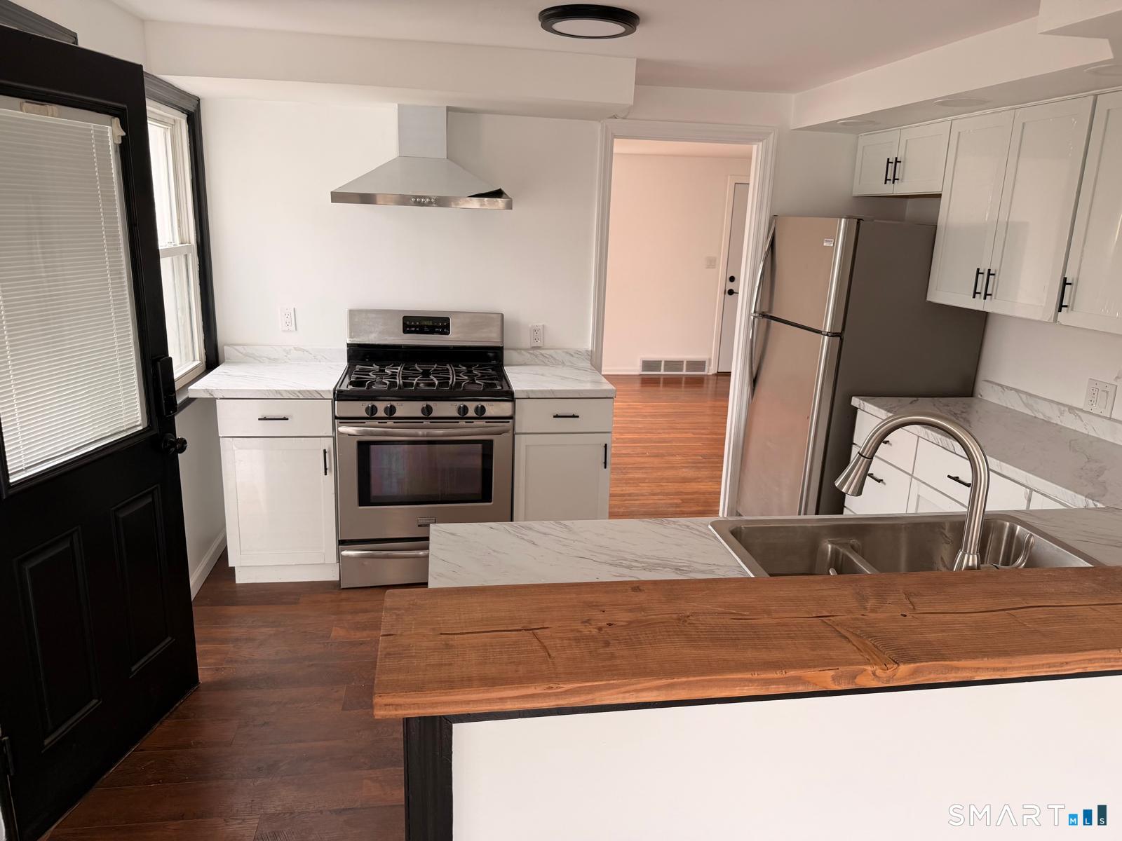 44 Lynmoor Place Hamden CT 06517