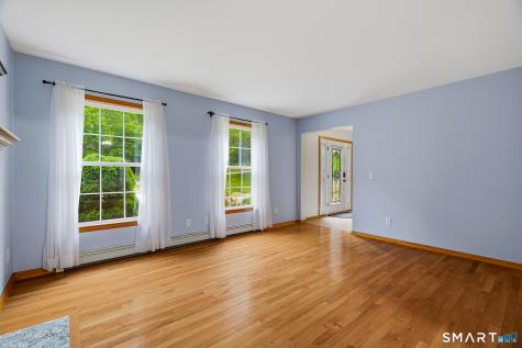 19 Rosemarie Lane Bozrah CT 06334