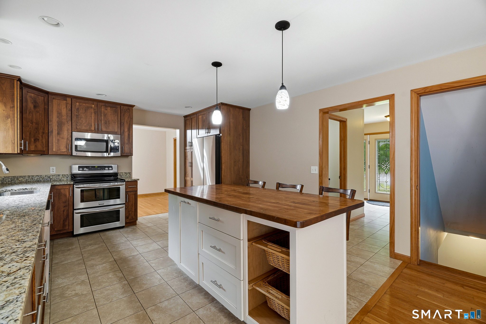 19 Rosemarie Lane Bozrah CT 06334