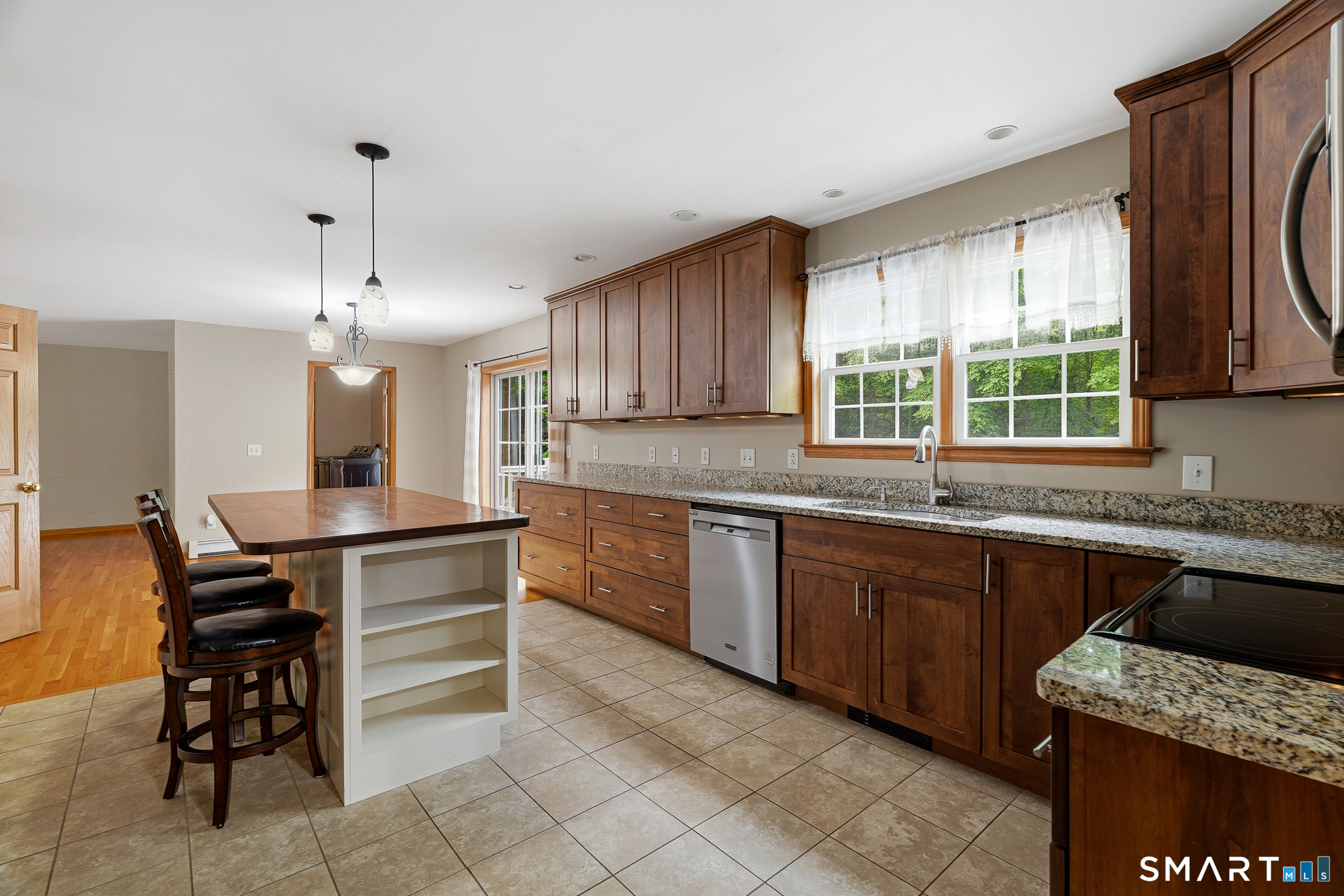 19 Rosemarie Lane Bozrah CT 06334