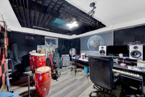 65 Clearview Drive Bridgeport CT 06606