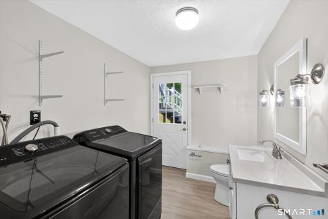 211 Mountain Road Granby CT 06060