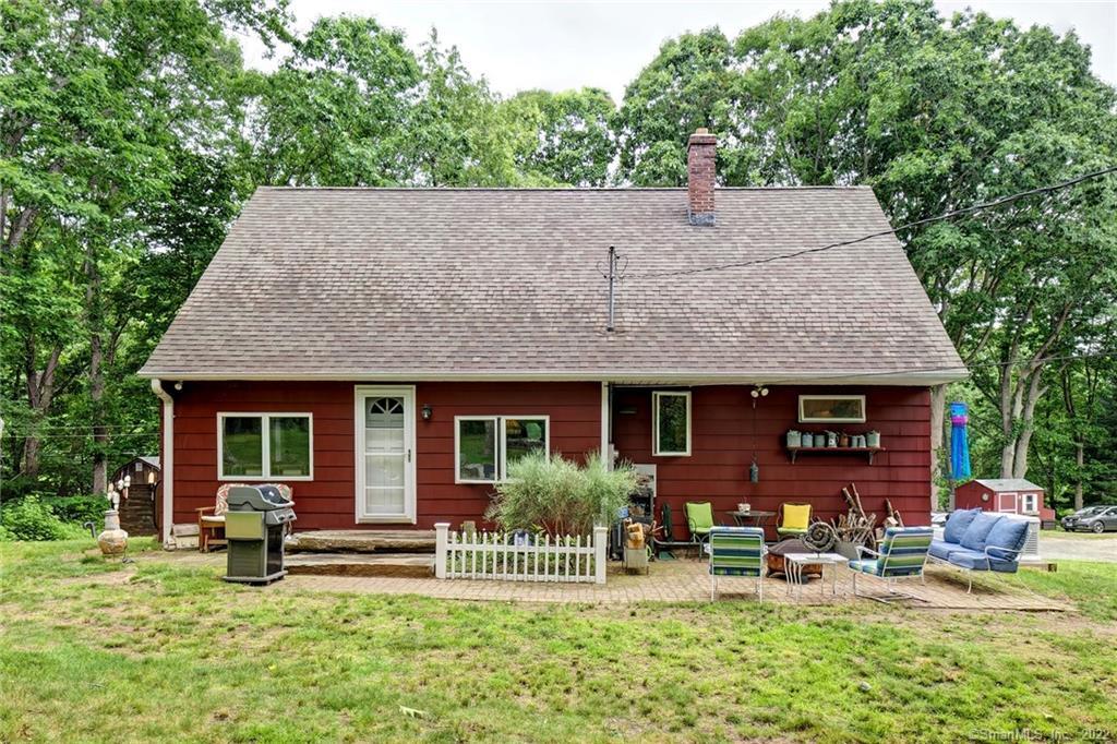 31 Leetes Island Road Guilford CT 06437