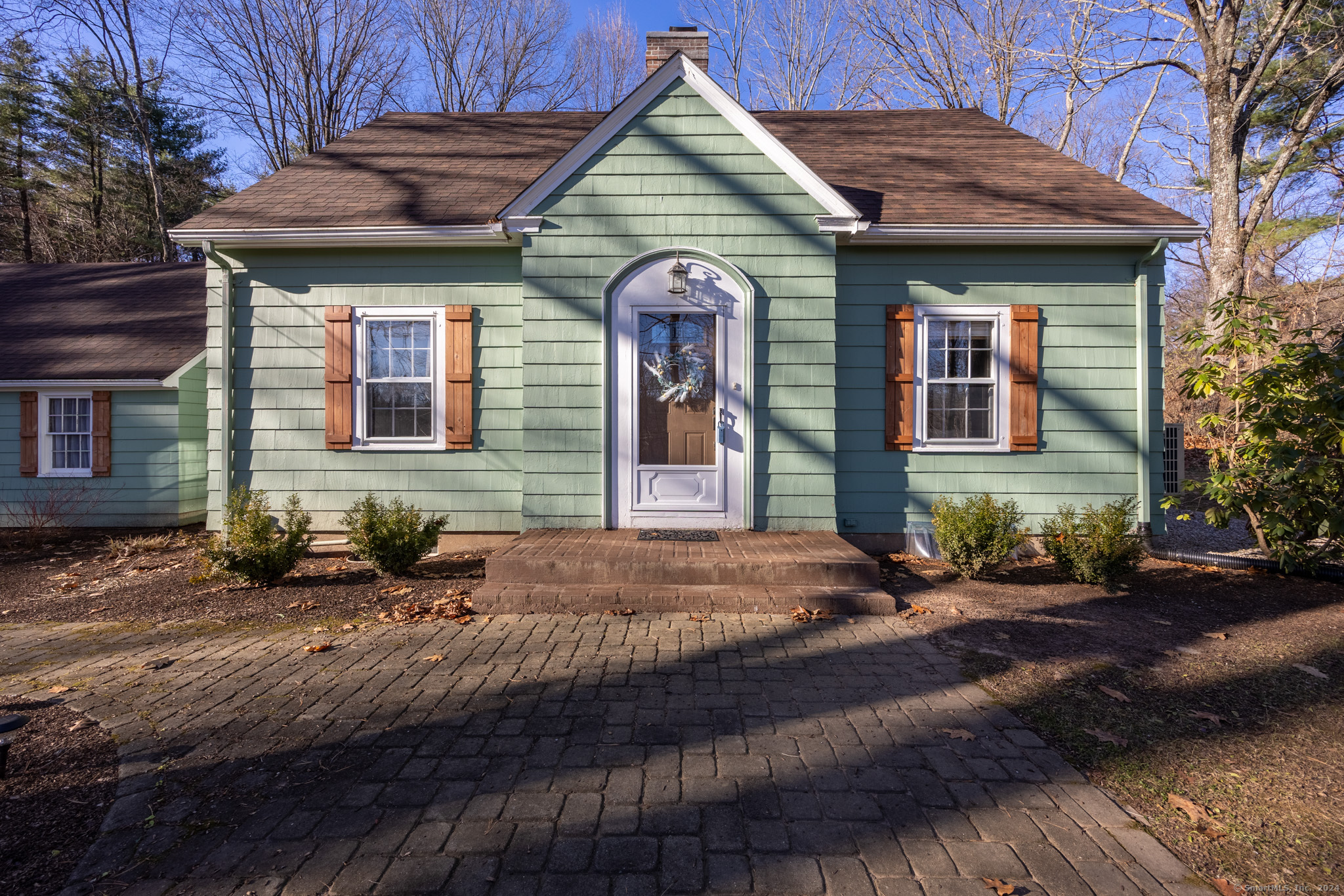 463 Simsbury Road Bloomfield CT 06002