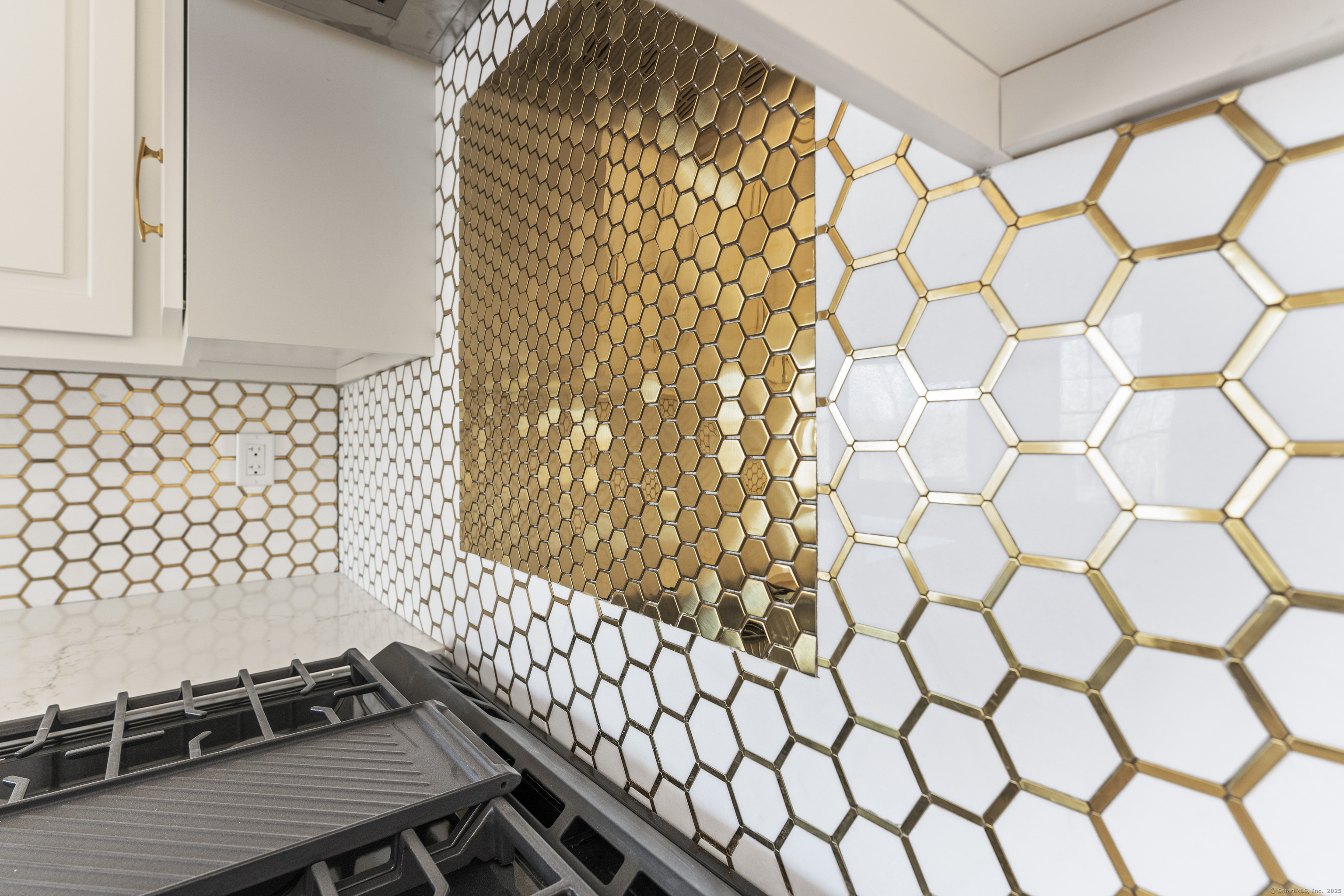 80 High Ledge Circle Manchester CT 06040