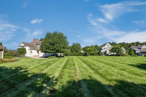 6 Osprey Commons Clinton CT 06413