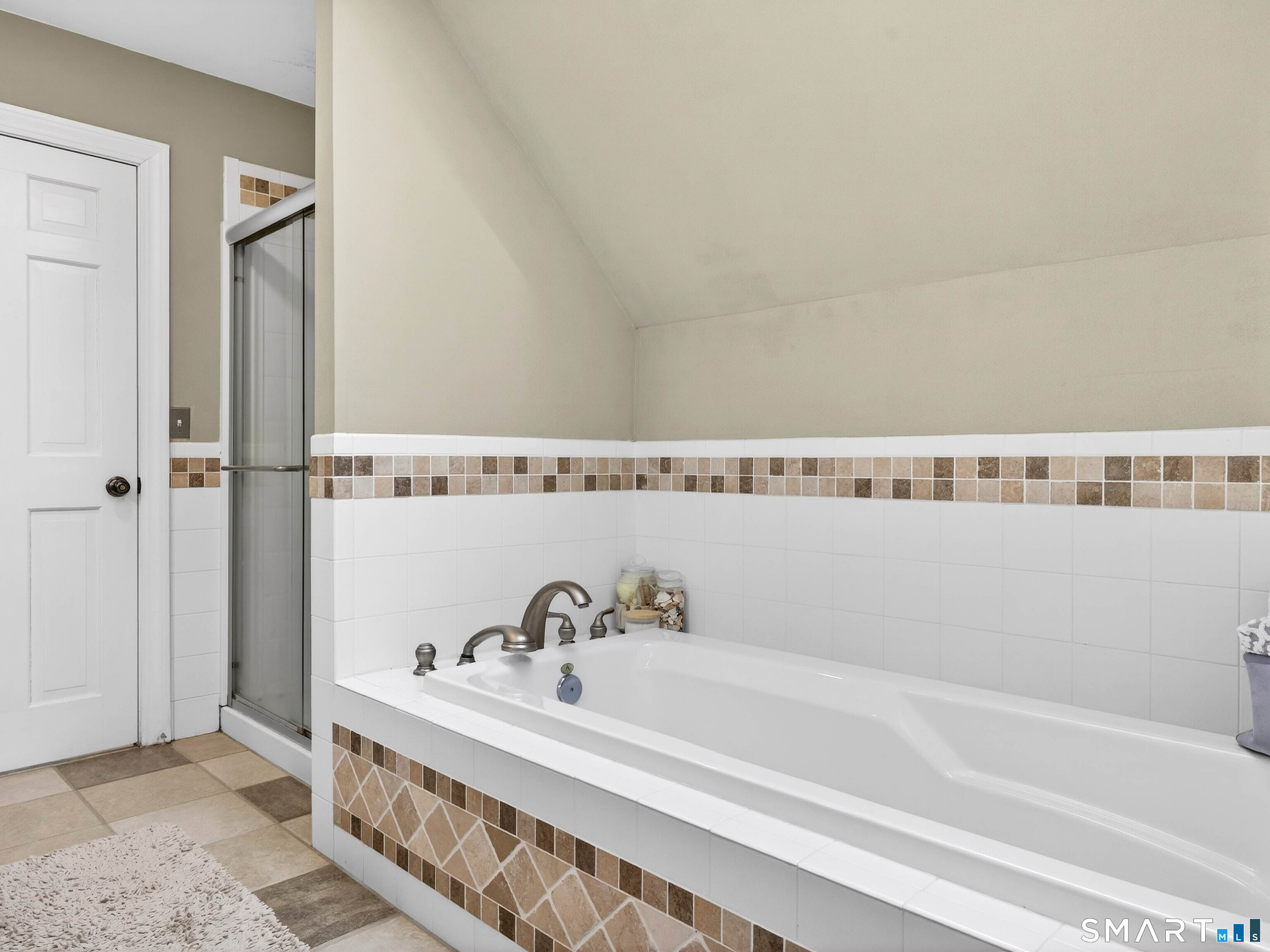 64 Watertown Road Middlebury CT 06762