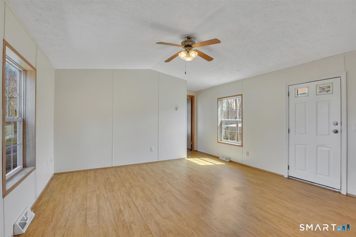 325 Kelly Road Vernon CT 06066