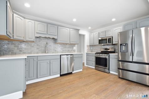 3 Beacon Square Fairfield CT 06825