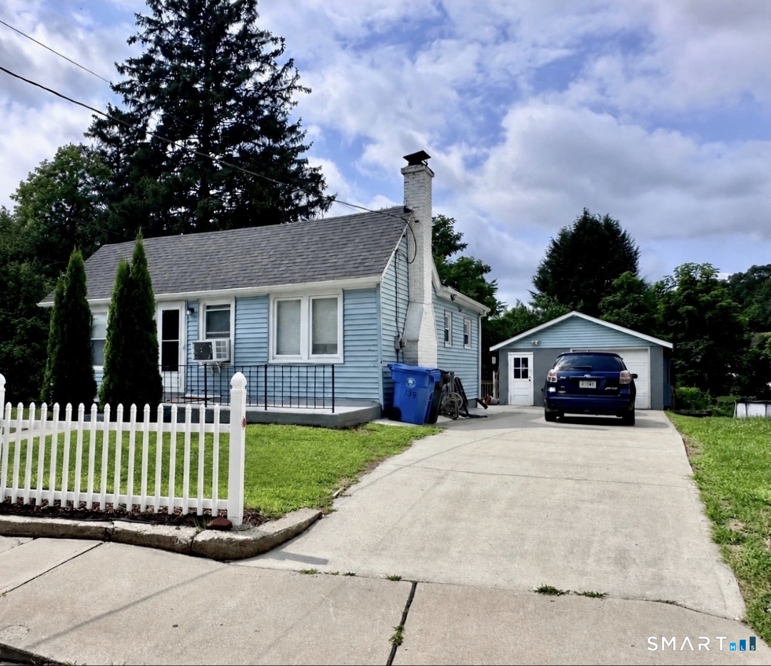 139 Hickory Street Norwich CT 06360