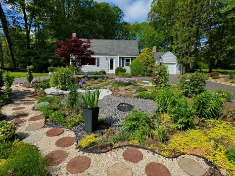 1 Russell Lane Simsbury CT 06070