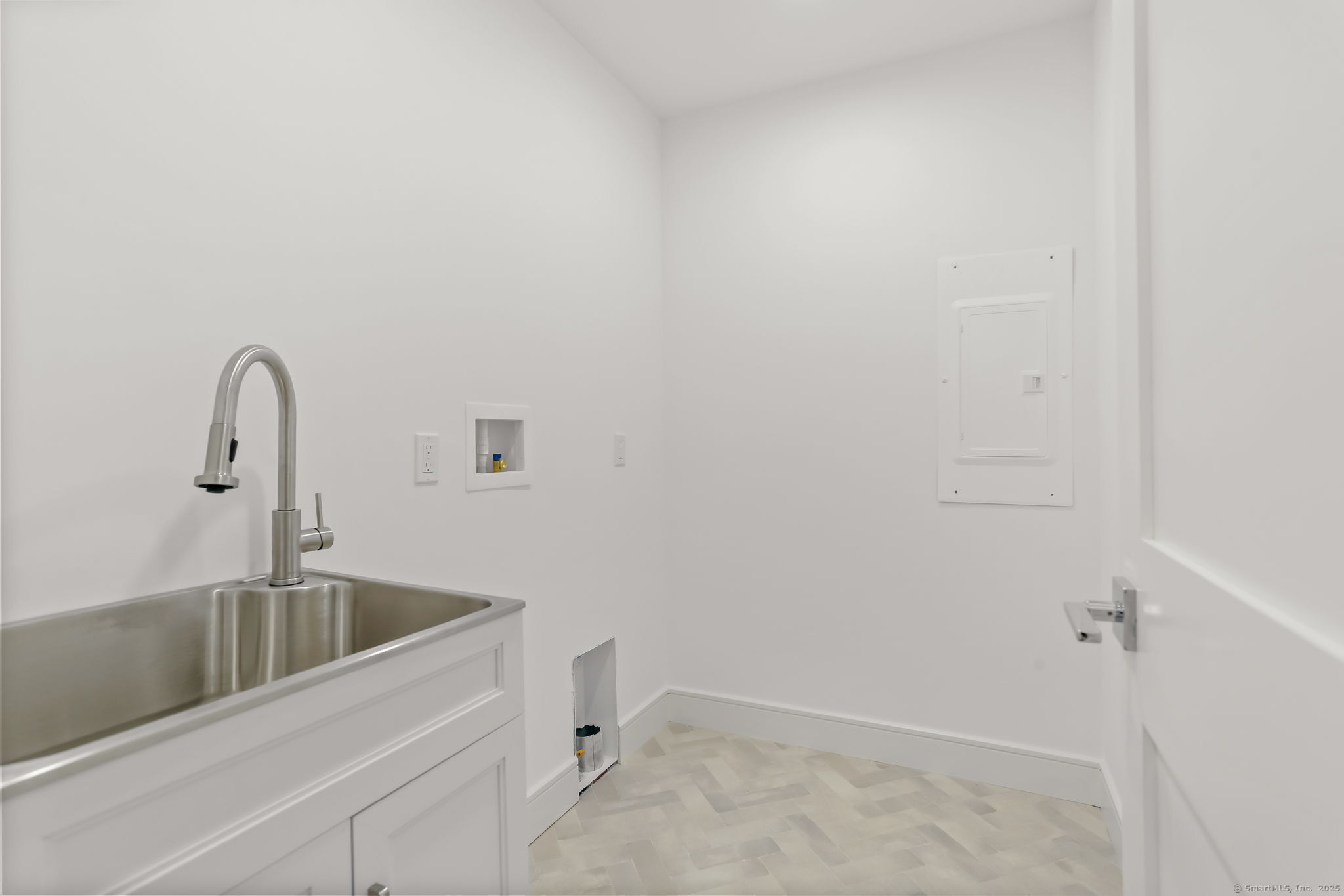 31 High Ridge Road Fairfield CT 06825