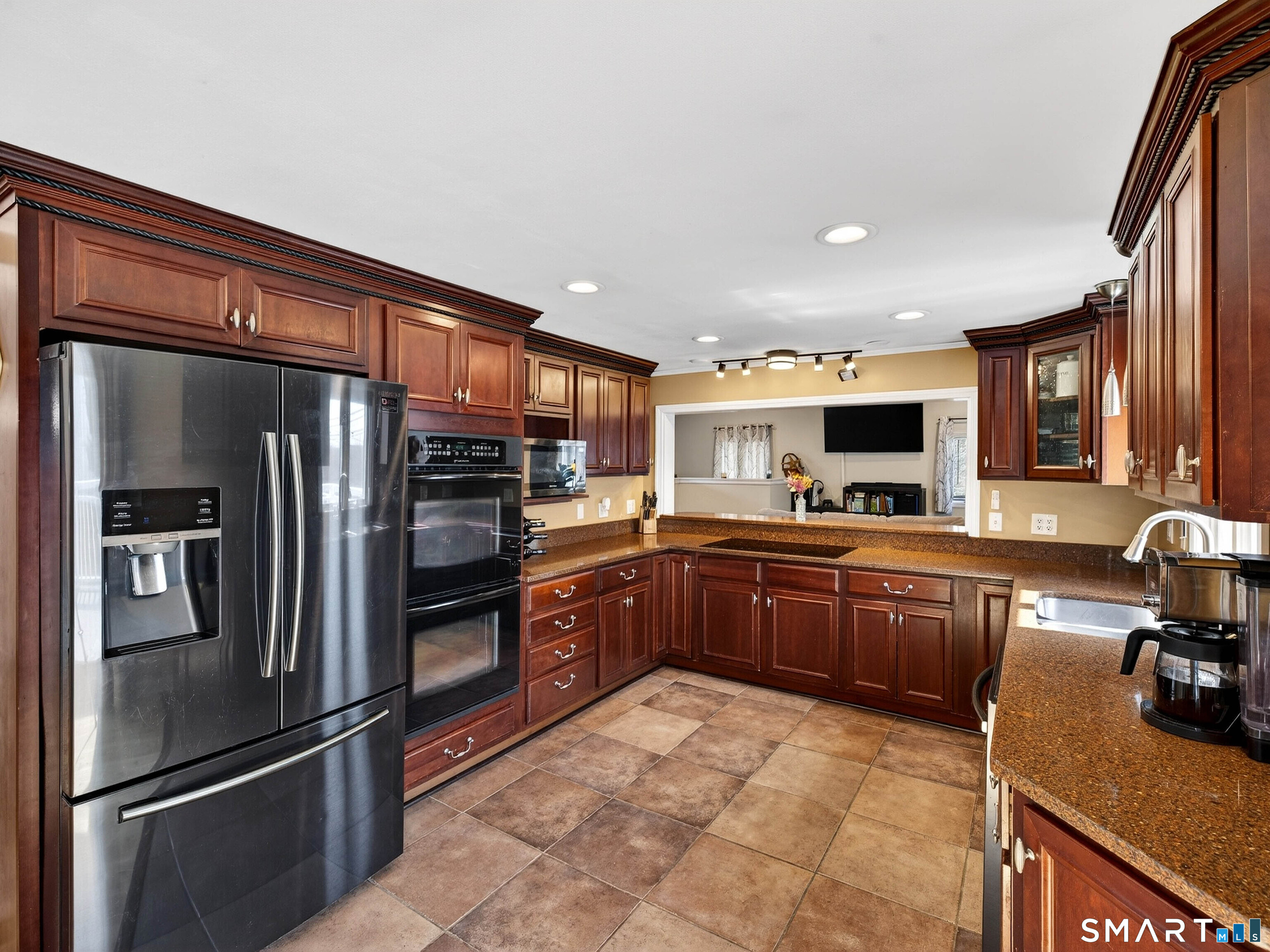 23 Skyview Terrace Groton CT 06340