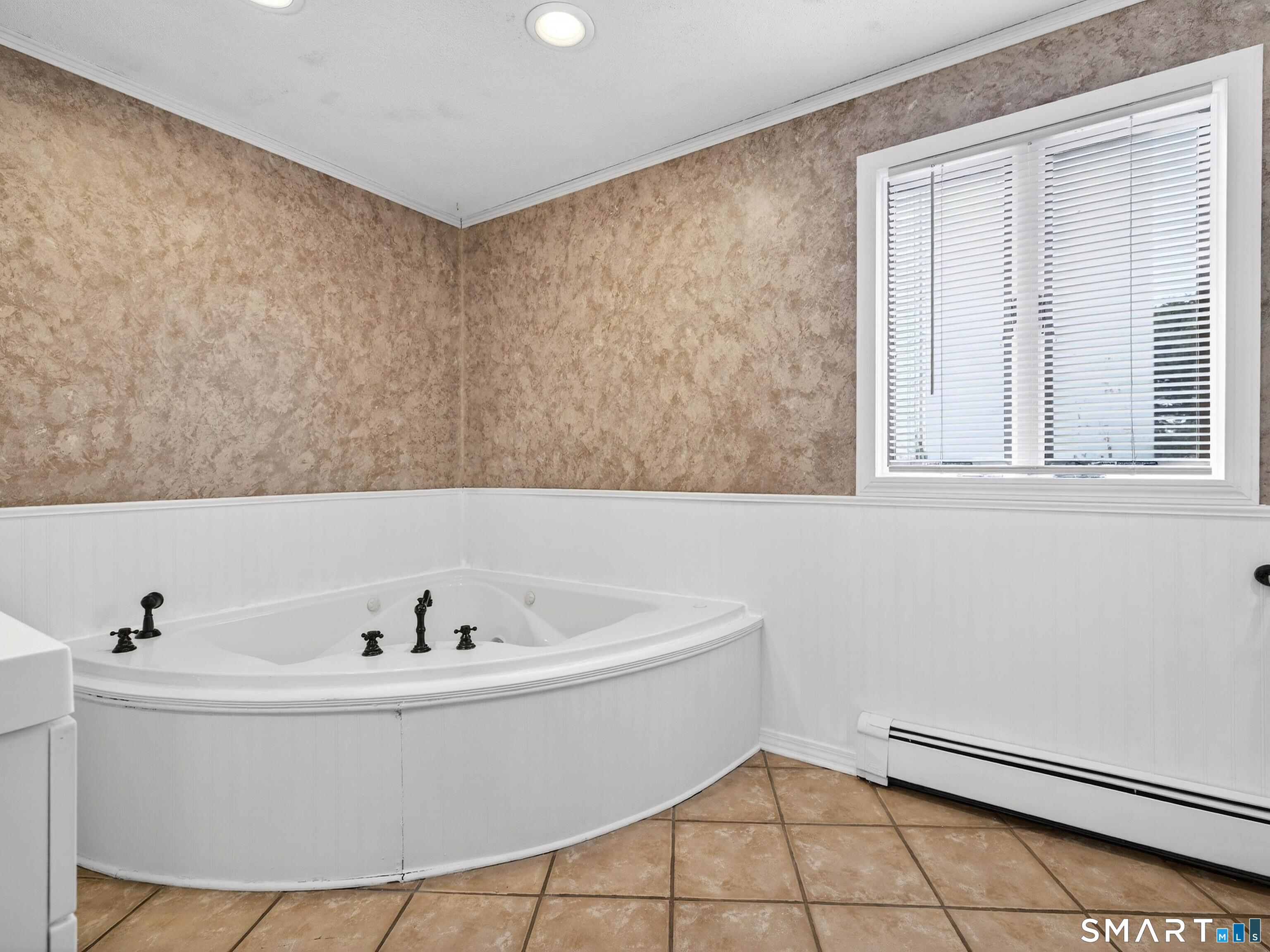 23 Skyview Terrace Groton CT 06340