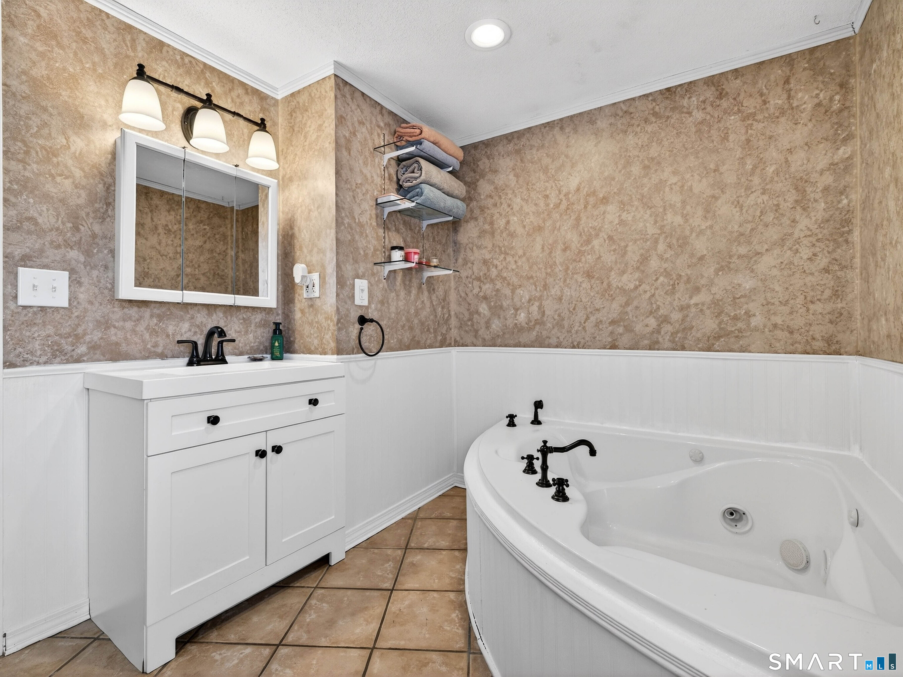 23 Skyview Terrace Groton CT 06340
