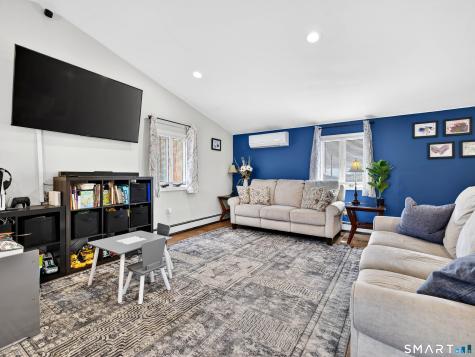 23 Skyview Terrace Groton CT 06340