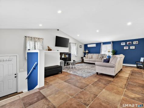 23 Skyview Terrace Groton CT 06340