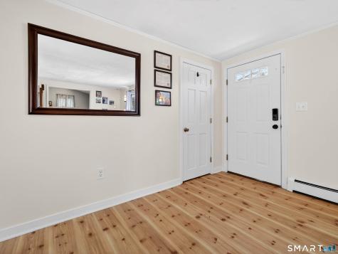 23 Skyview Terrace Groton CT 06340
