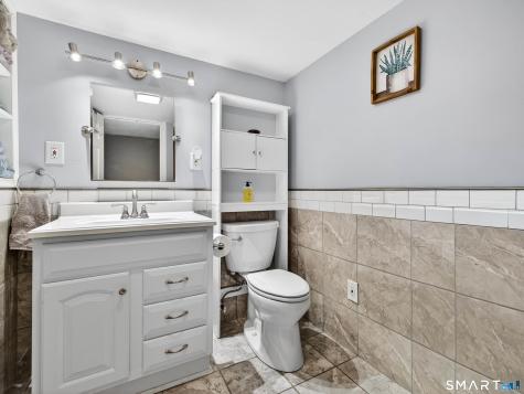 23 Skyview Terrace Groton CT 06340