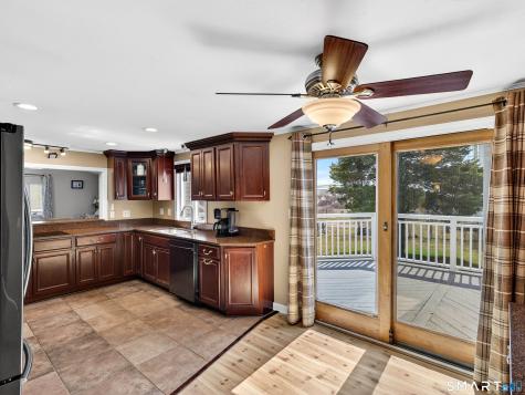 23 Skyview Terrace Groton CT 06340
