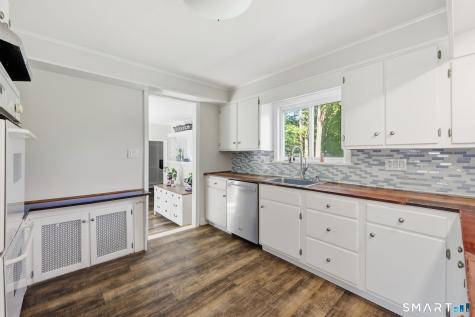 238 Sylvan Valley Road Orange CT 06477