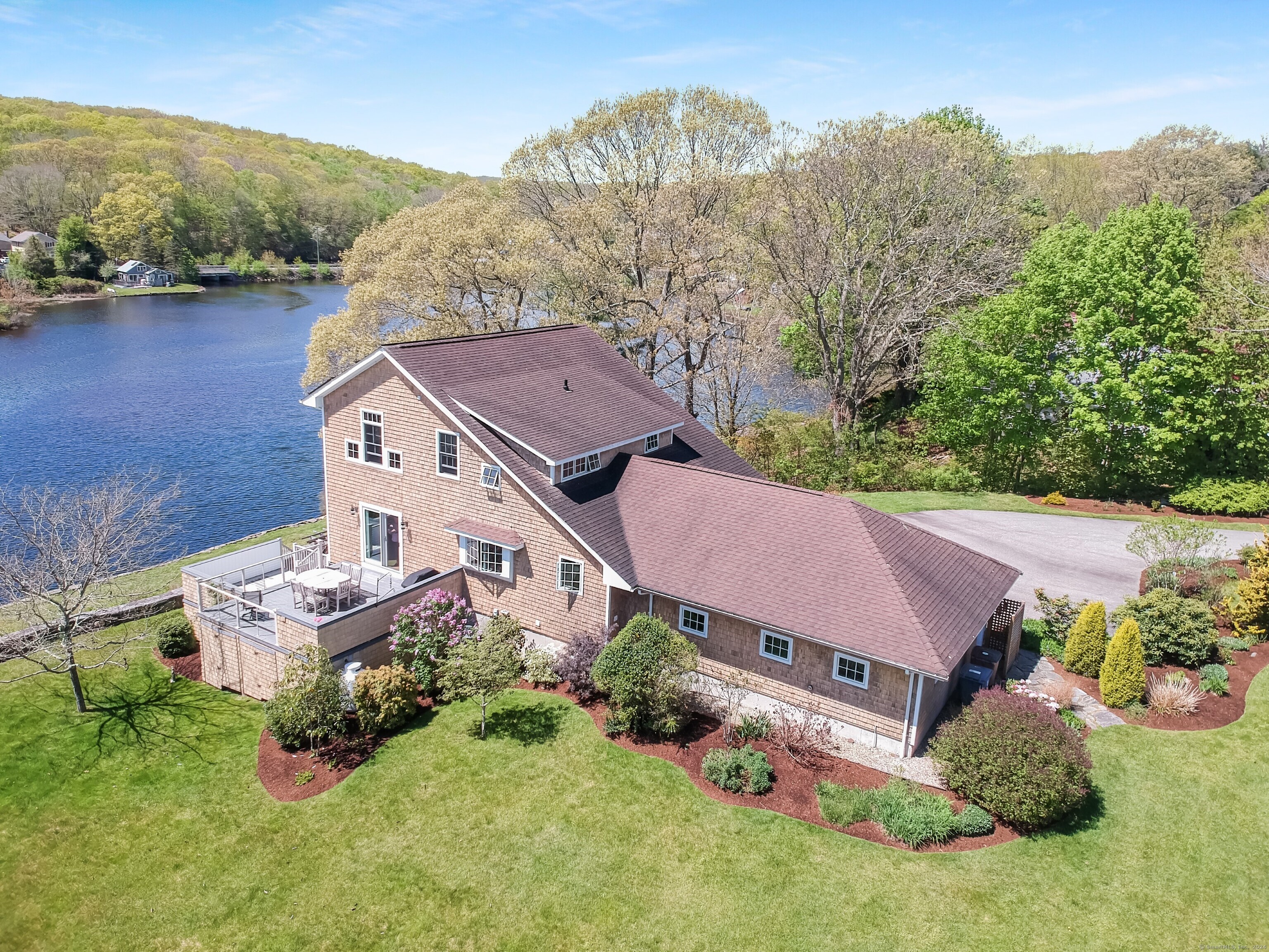 20 Riverhead Lane East Lyme CT 06333