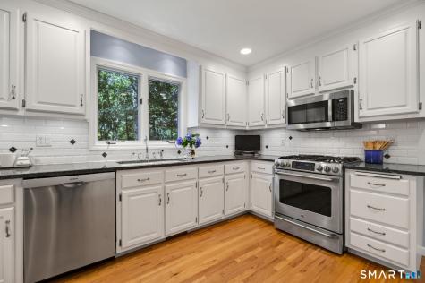 3 Beagle Trail Newtown CT 06482
