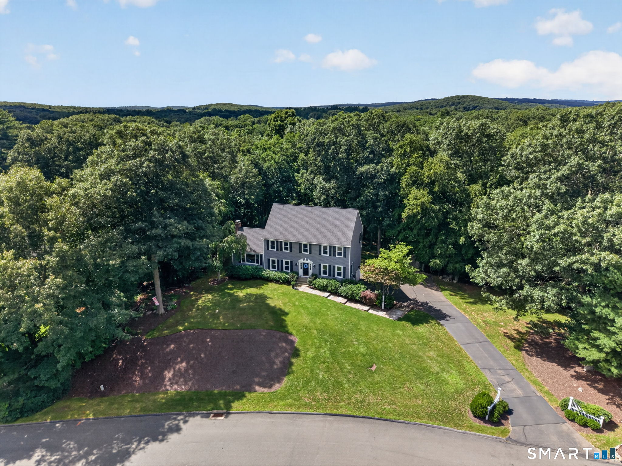 3 Beagle Trail Newtown CT 06482