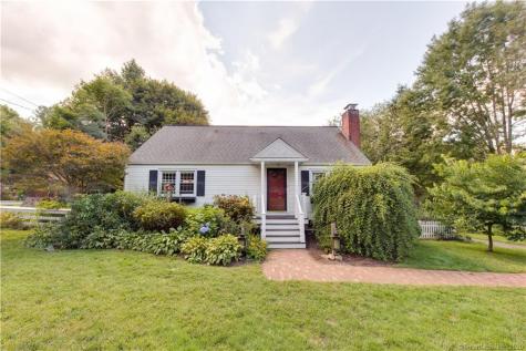 16 Fieldstone Drive Newtown CT 06470