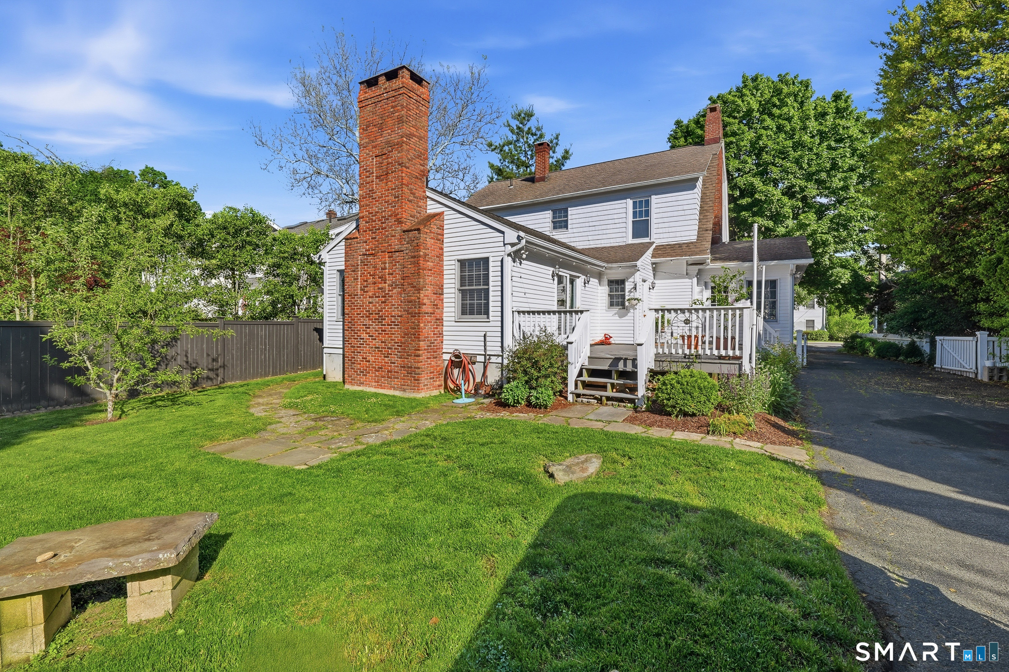 313 Old Post Road Fairfield CT 06824