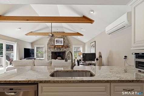 313 Old Post Road Fairfield CT 06824