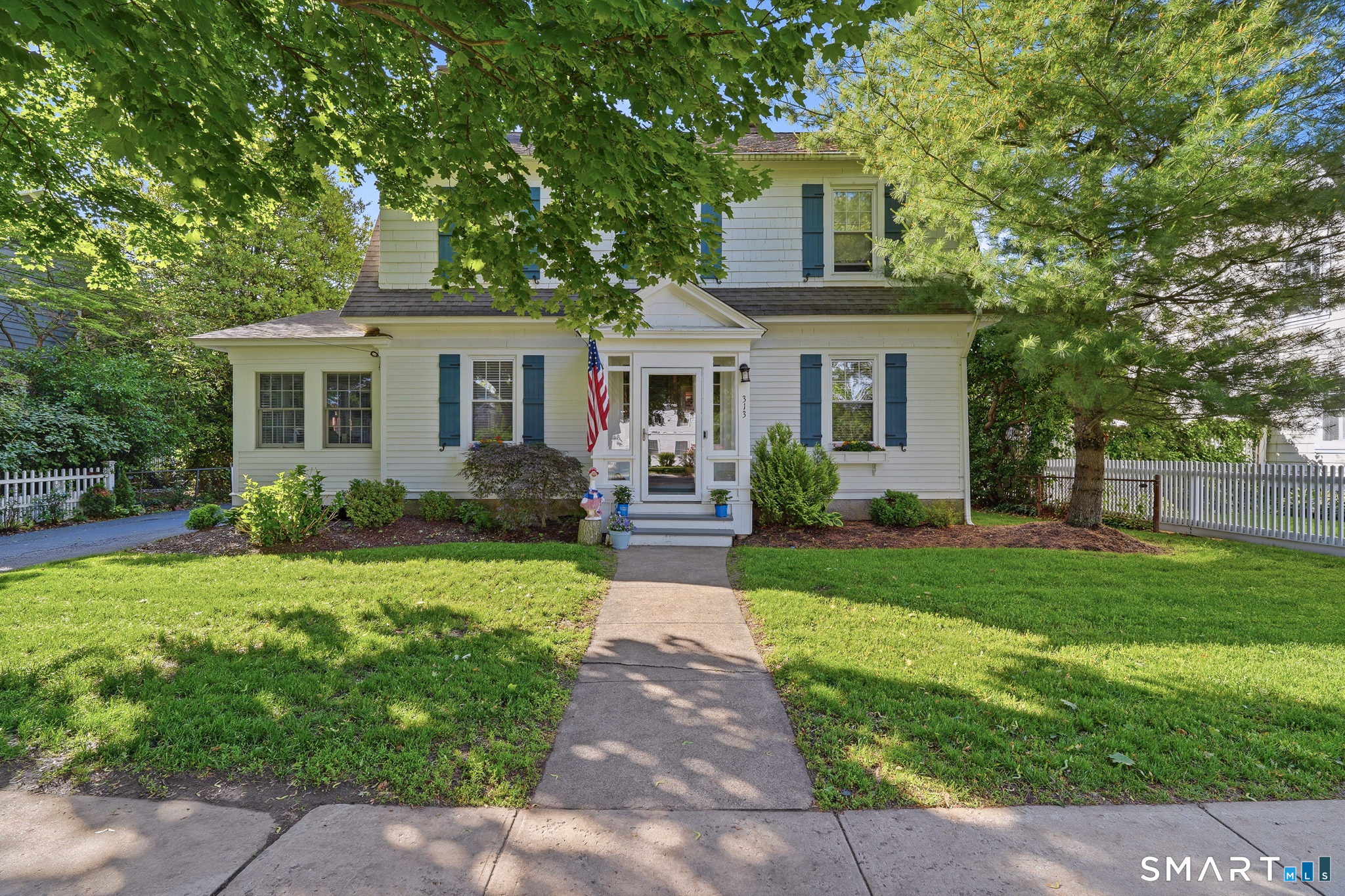 313 Old Post Road Fairfield CT 06824