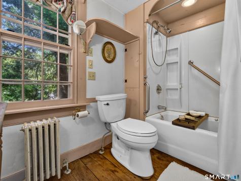 25 Gurley Road East Lyme CT 06333