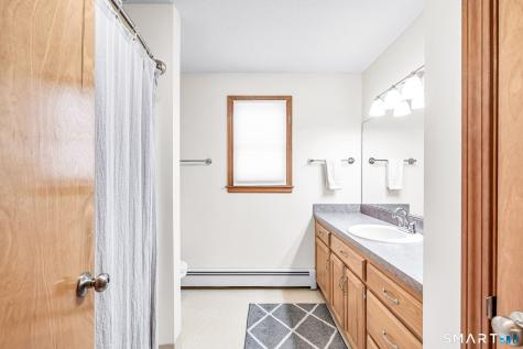 9 Old Country Lane Ellington CT 06029