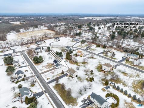 9 Old Country Lane Ellington CT 06029