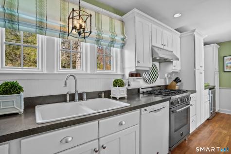 42 Sport Hill Parkway Easton CT 06612