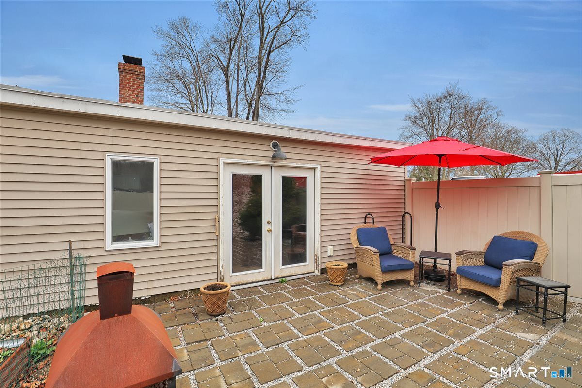 112 Main Street Essex CT 06409