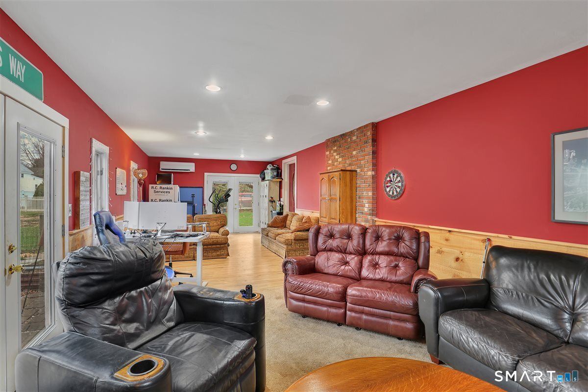 112 Main Street Essex CT 06409