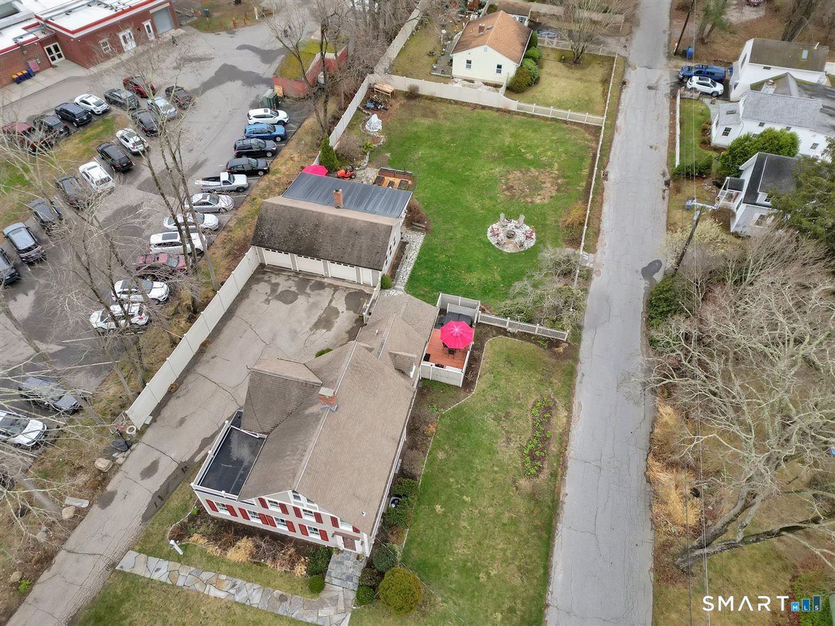 112 Main Street Essex CT 06409
