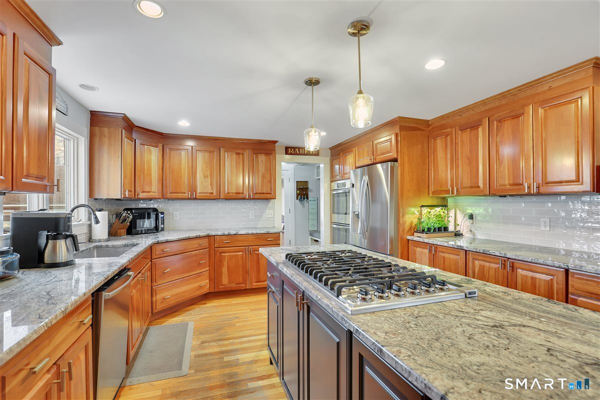 112 Main Street Essex CT 06409