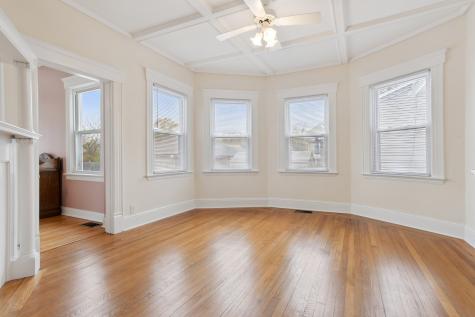 541 Montauk Avenue New London CT 06320