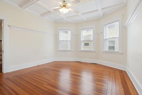 541 Montauk Avenue New London CT 06320