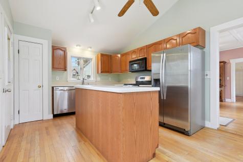 541 Montauk Avenue New London CT 06320